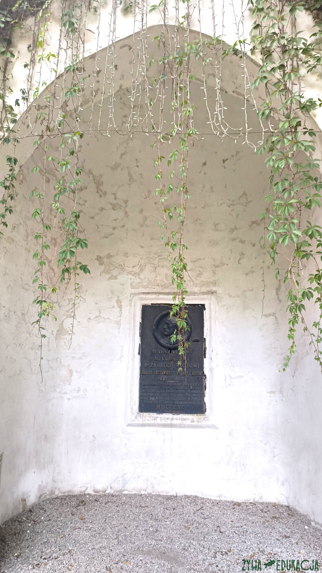 Szczawnica Park Dolny grota Mikołaja Zyblikiewicza